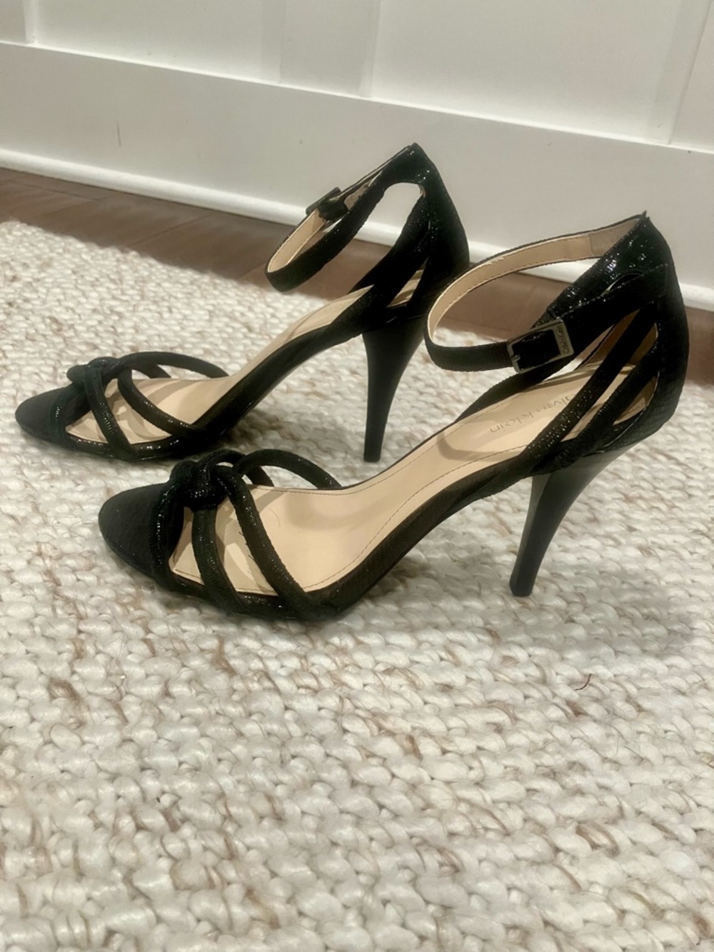 NWOT Calvin Klein Oliana Black Strappy Heeled Sandals (Sz 7.5M) - Picture 2 of 6